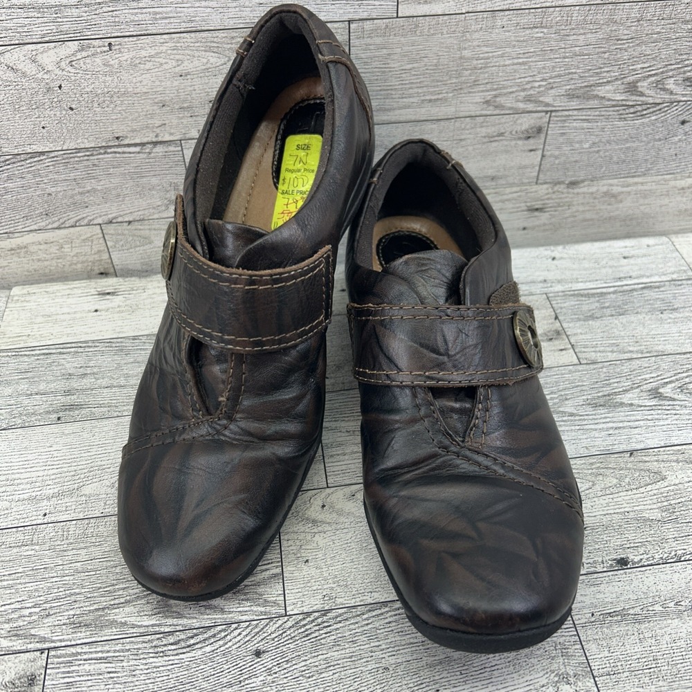 Clarks Artisan Loafer Shoes Women's 7N Brown Leather Comfort Strap Career